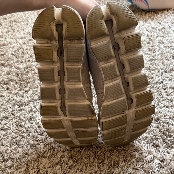 On Running Cloud Sneakers in Light Beige - Picture 5 of 9